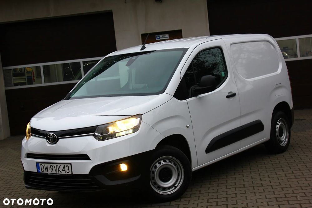 Toyota PROACE CITY BLASZAK 2 OSOBOWY 1.2 D-4T BENZYNA 110KM PEWNE AUTO FV23% - 13