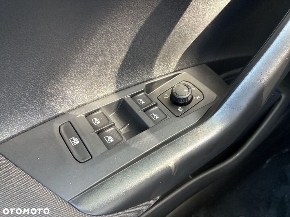 Volkswagen Polo - 22