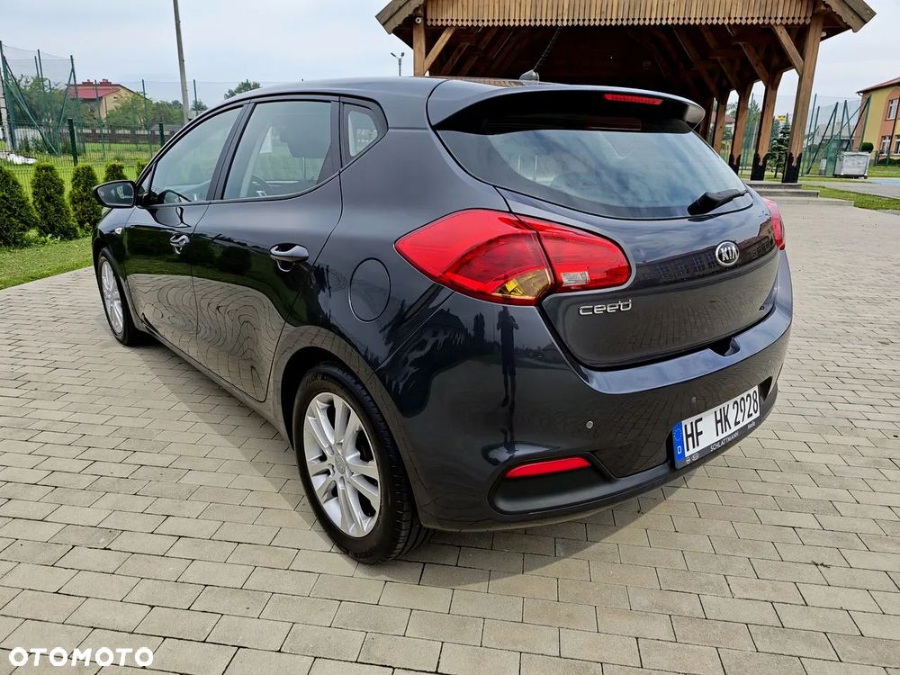 Kia Ceed - 14