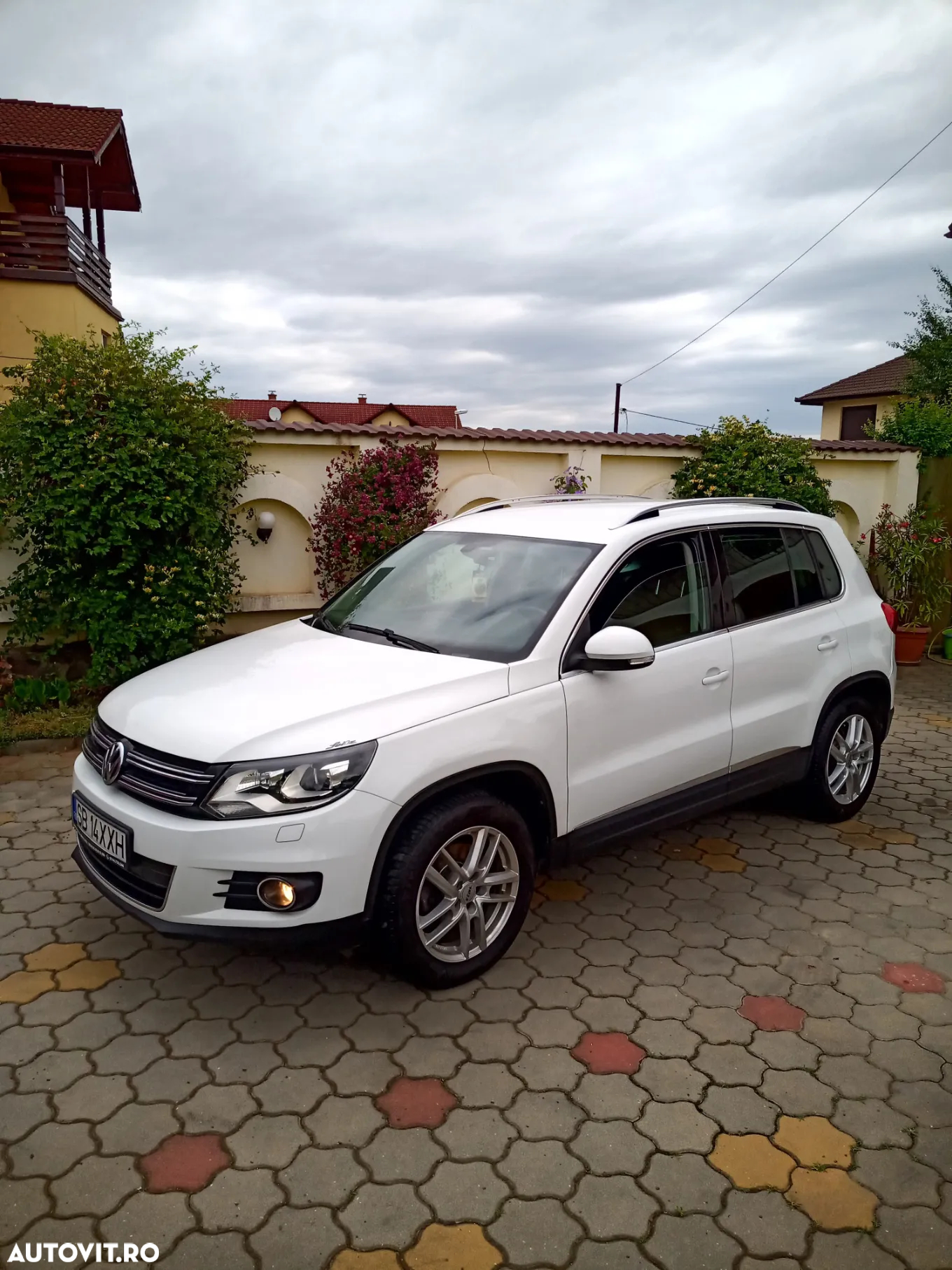 Volkswagen Tiguan 2.0 TDI 4Mot DSG Trendline - 2
