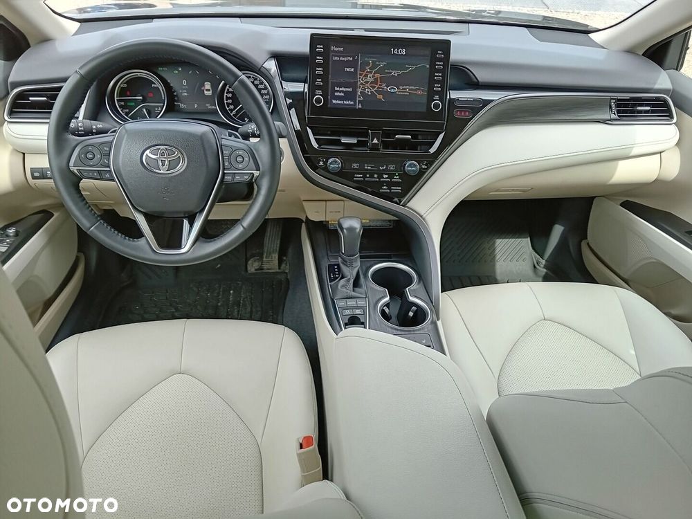 Toyota Camry 2.5 Hybrid Executive CVT - 9