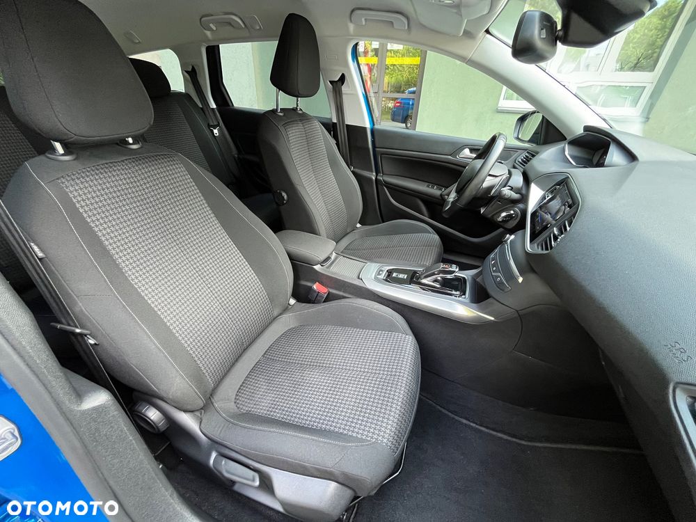 Peugeot 308 BlueHDi 130 EAT8 Business - 18