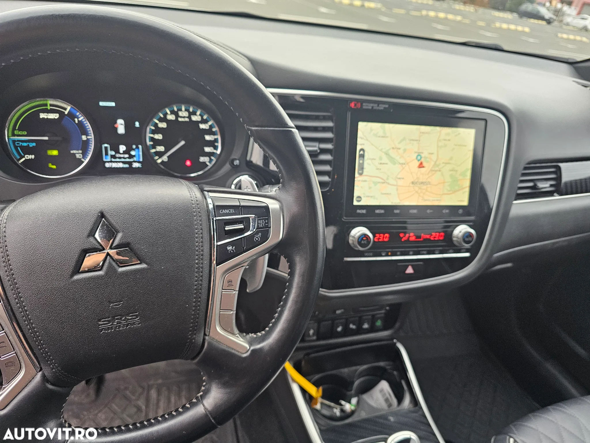 Mitsubishi Outlander - 8