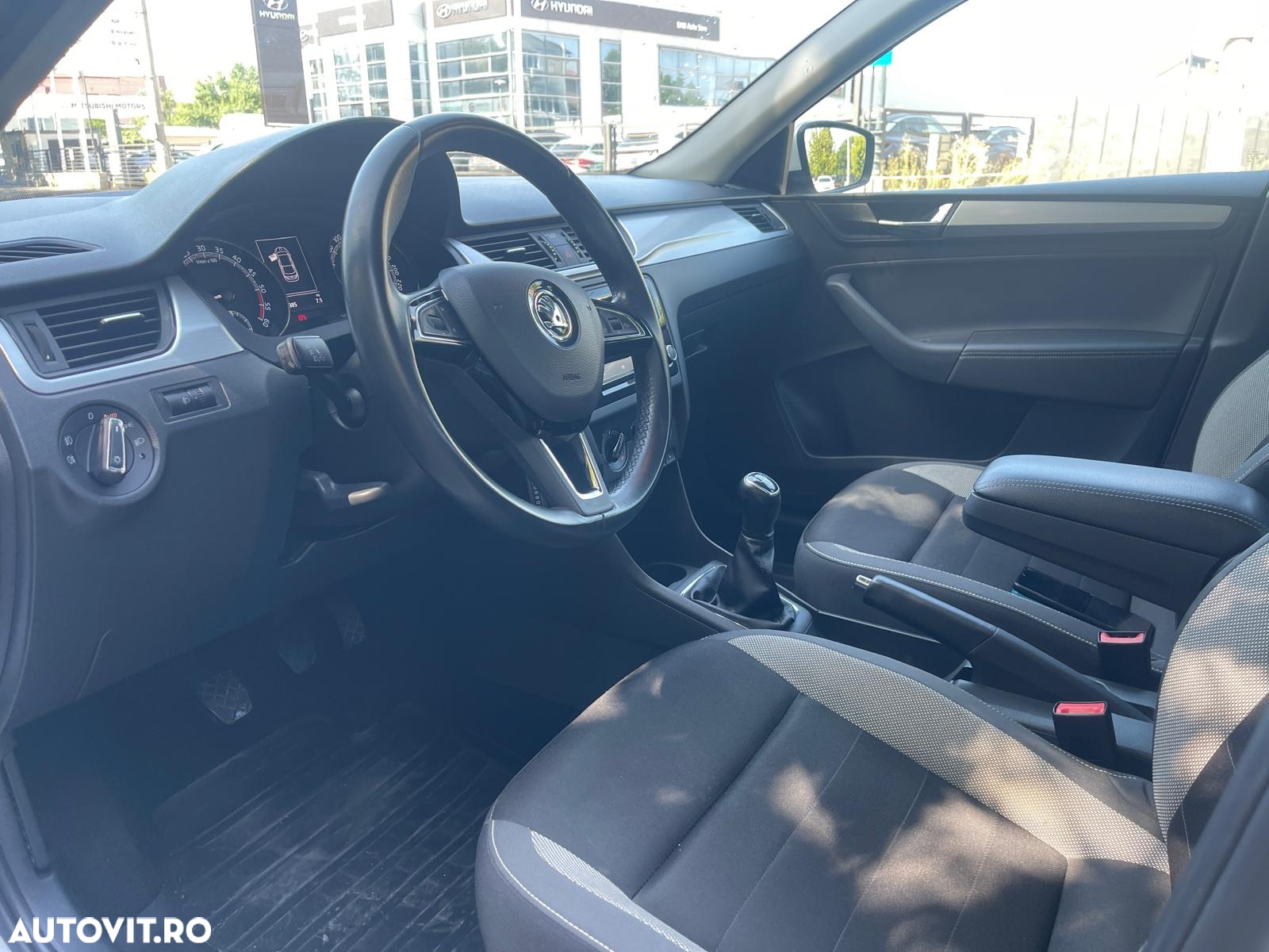 Skoda RAPID 1.6 TDI Ambition - 8
