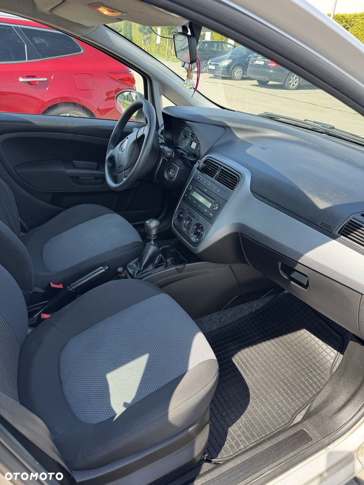 Fiat Grande Punto - 6
