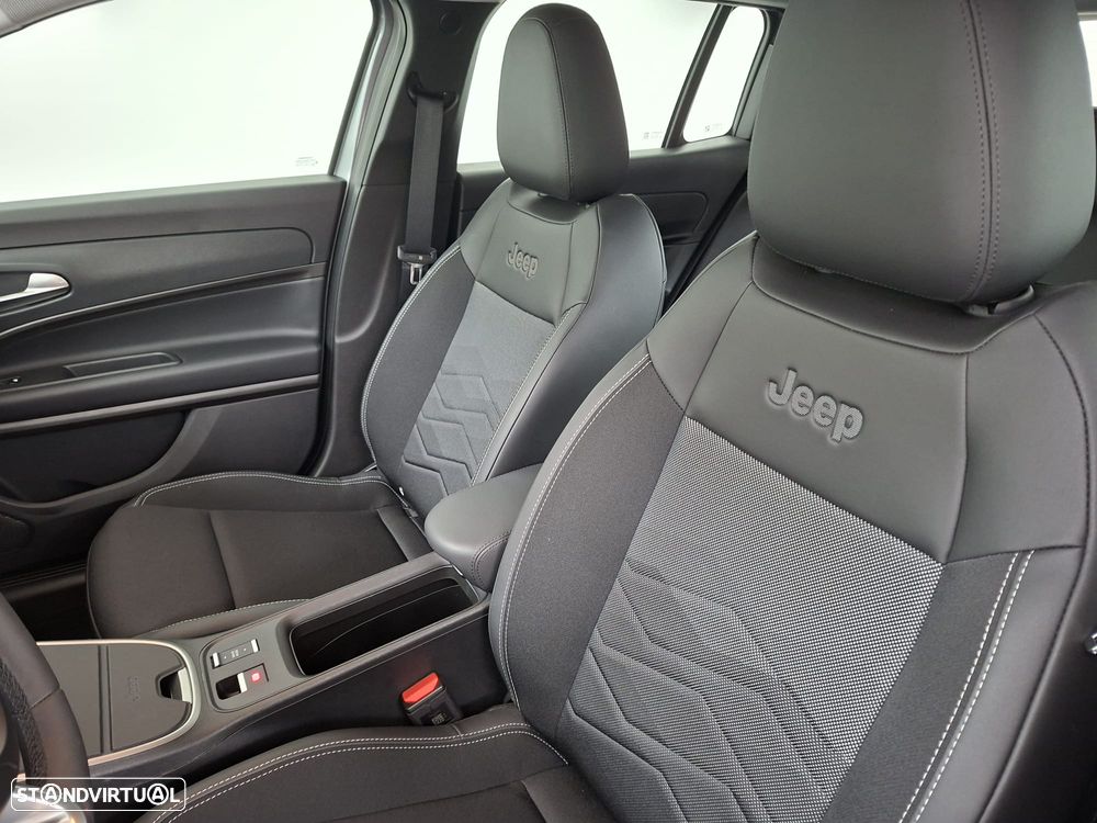 Jeep Avenger 1.2 e-Hybrid Altitude DCT - 21