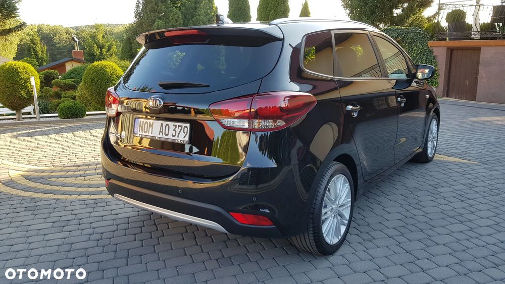 Kia Carens 1.6 GDI Dream Team Edition - 9