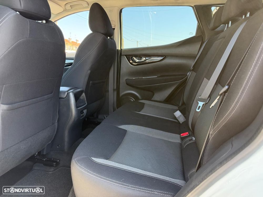 Nissan Qashqai 1.3 DIG-T N-Connecta J18 Led - 11