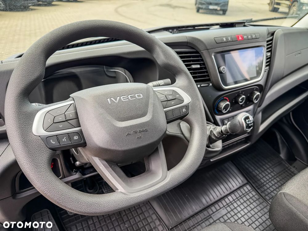 Iveco DAILY 35C16H3.0 Skrzynia 5 m - 21