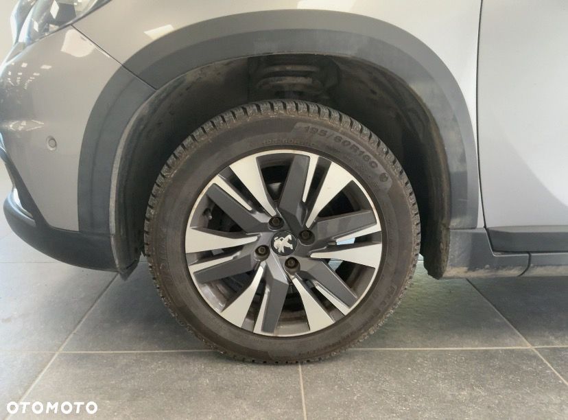 Peugeot 2008 BlueHDi 100 STOP & START Allure - 17