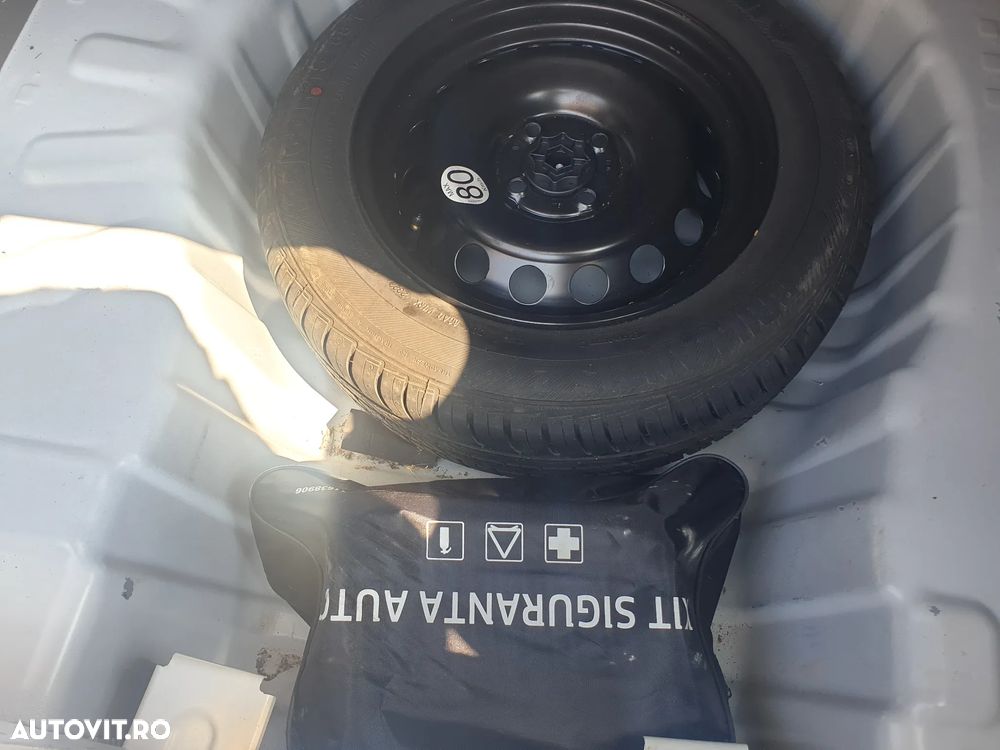 Dacia Logan TCe 90 MT6 Prestige - 11