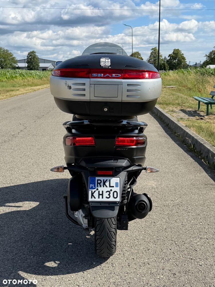 Piaggio MP-3 - 4