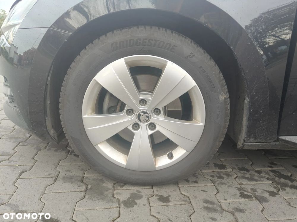 Skoda Superb 2.0 TDI SCR Style DSG - 5