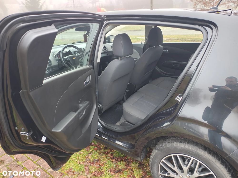 Chevrolet Aveo 1.6 LTZ - 11