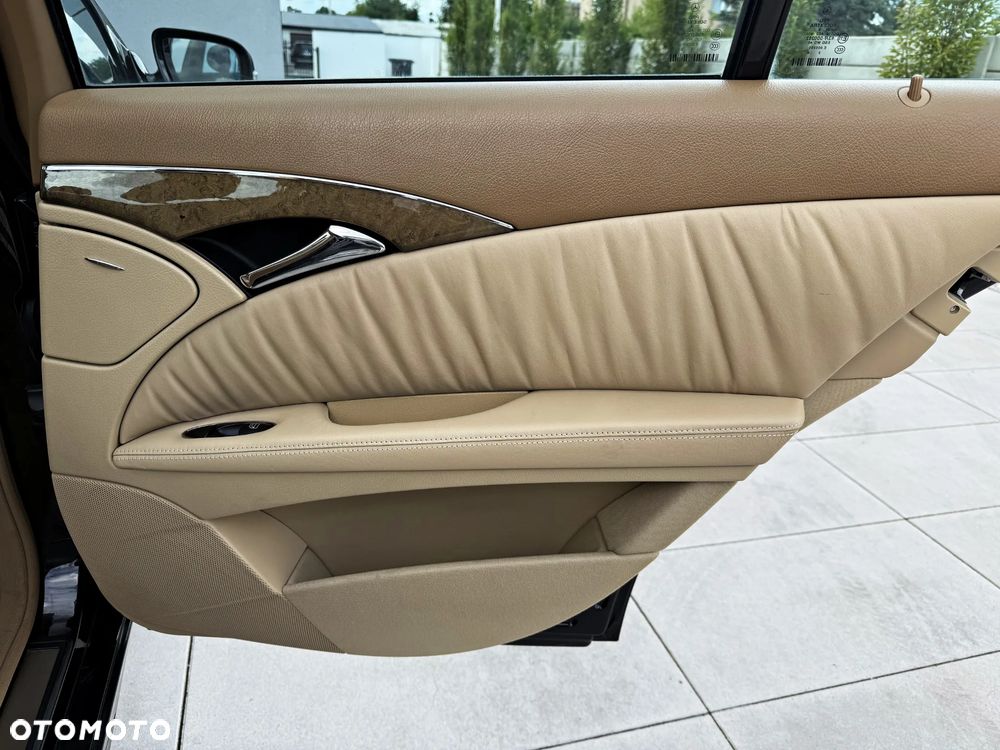 Mercedes-Benz Klasa E 220 CDI Automatik Avantgarde BusinessEDITION - 34