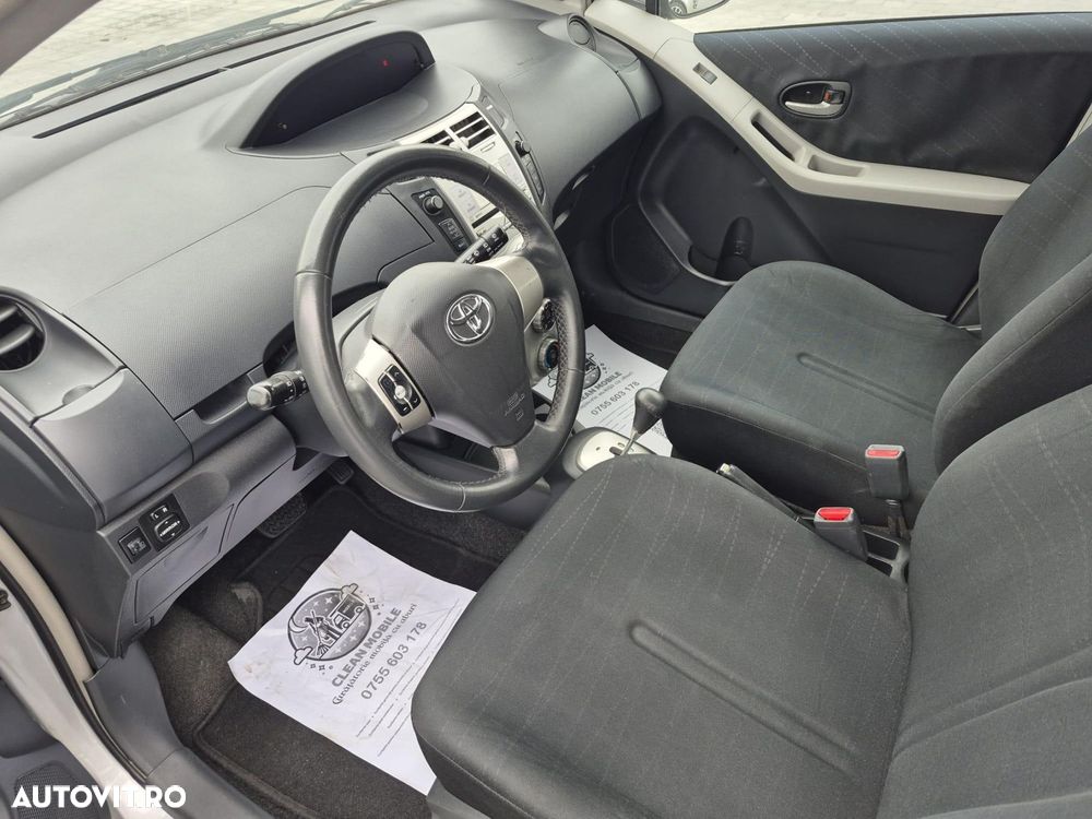Toyota Yaris - 19