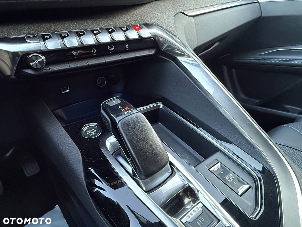 Peugeot 3008 225 e-EAT8 Allure Pack - 21