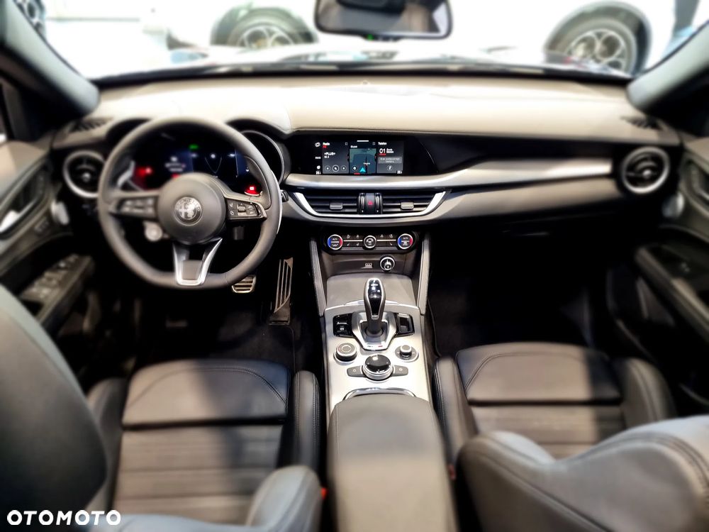 Alfa Romeo Stelvio 2.0 Turbo Veloce Q4 - 9