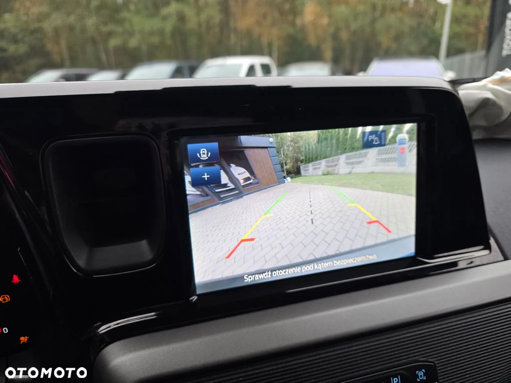 Ford Transit Courier - 16