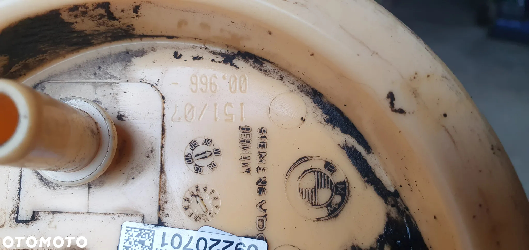 Pływak pompka paliwa czujnik poziomu paliwa BMW I E81 E87 2.0D 7190944 7190943 - 7