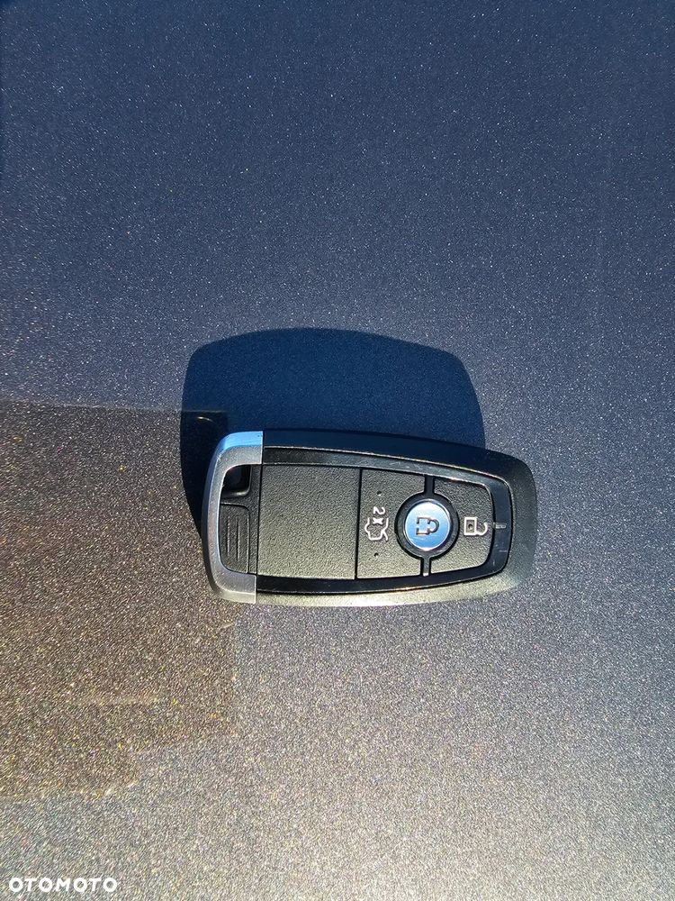 Ford Mondeo 2.0 Hybrid Vignale - 37