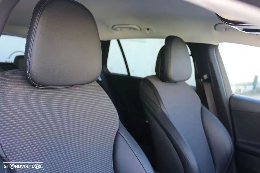 Mercedes-Benz C 200 d Avantgarde - 24