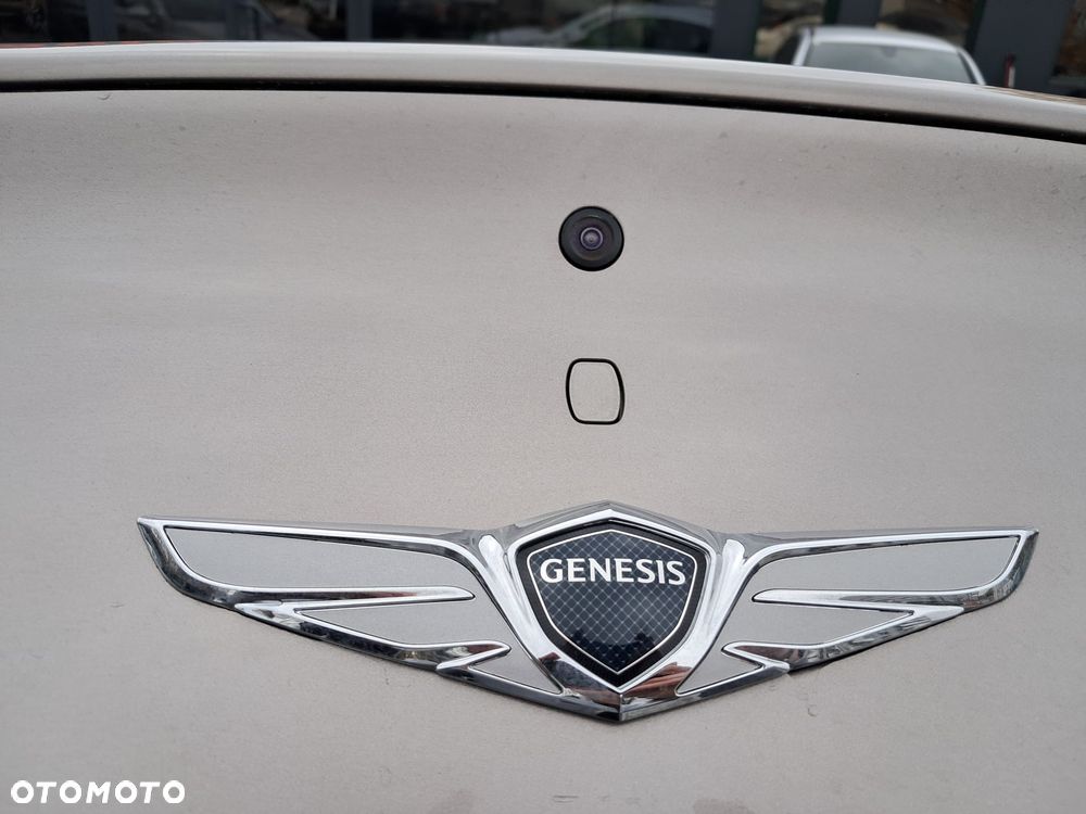 Genesis G90 - 22