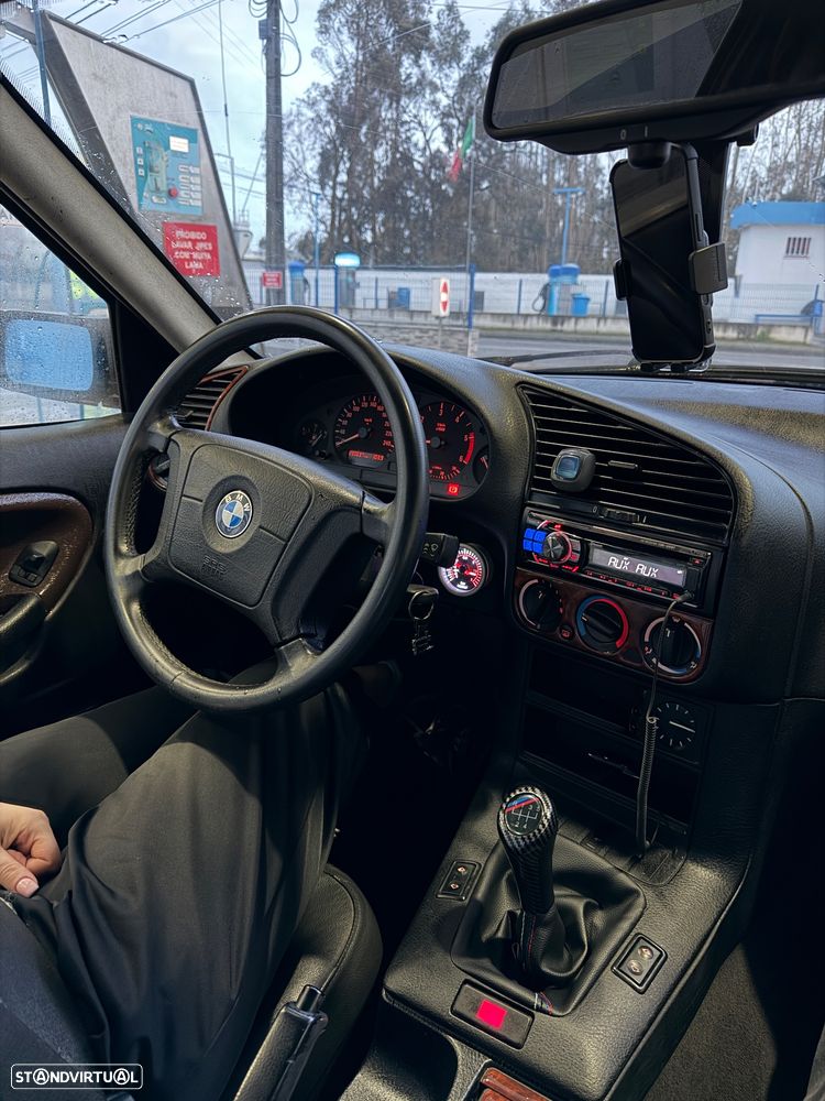 BMW 318 - 9