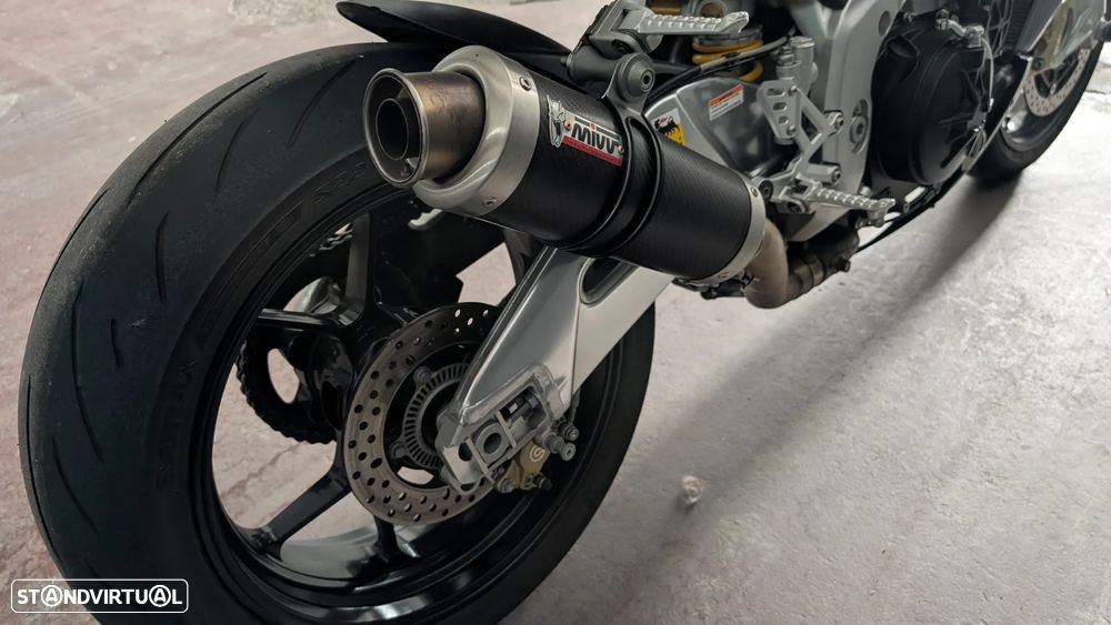 Aprilia Tuono V4R APRC - 4