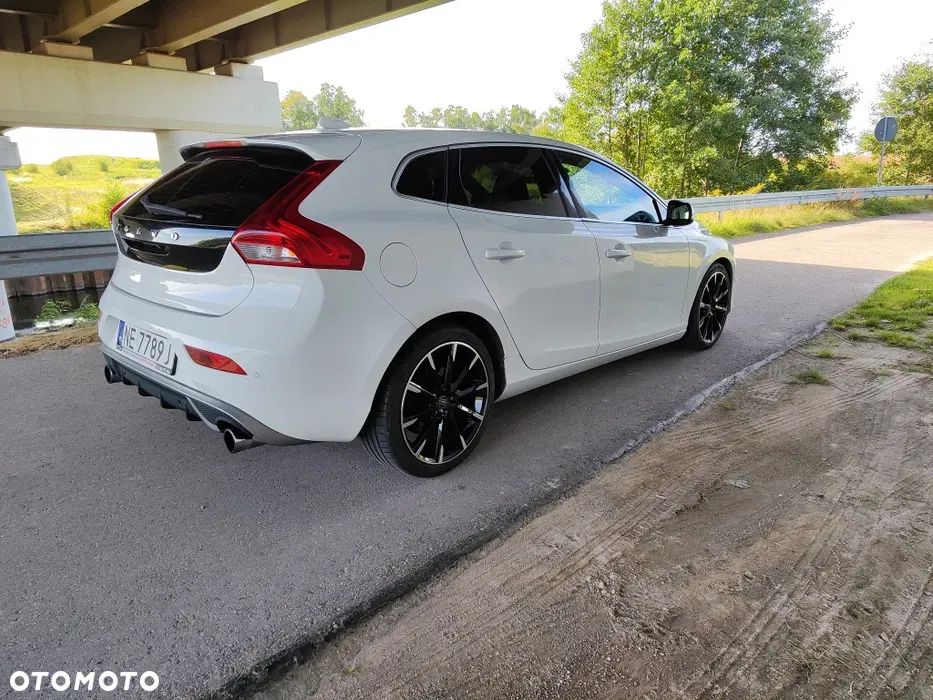 Volvo V40 D2 R-Design Summum - 3
