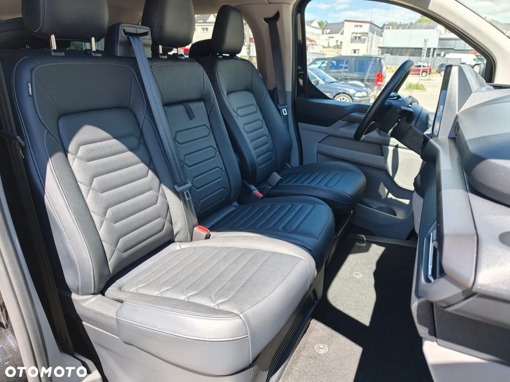 Ford Tourneo Custom 2.0 EcoBlue 320 L2 Titanium - 11