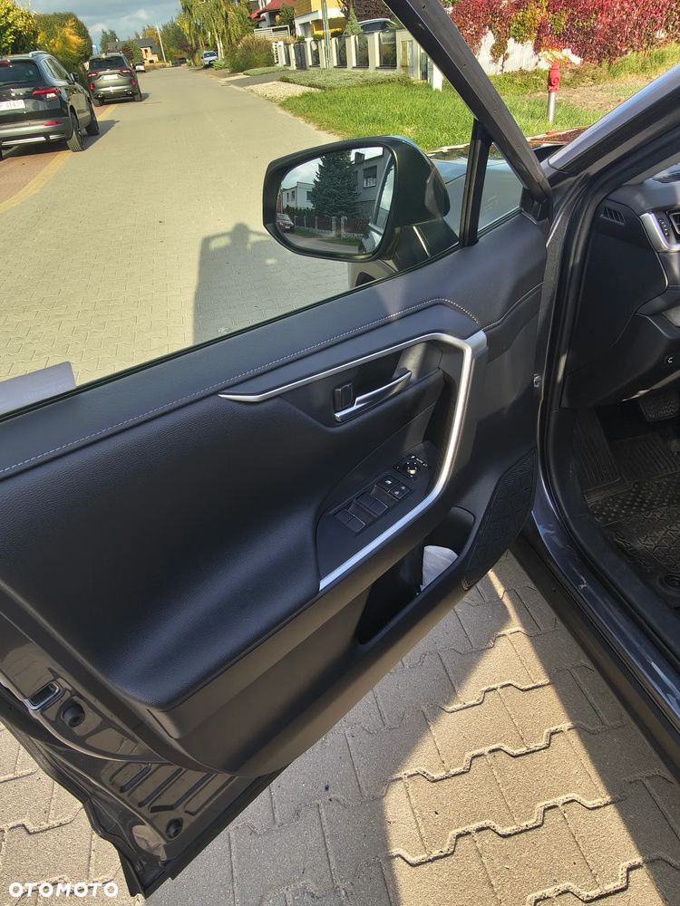 Toyota RAV4 - 8