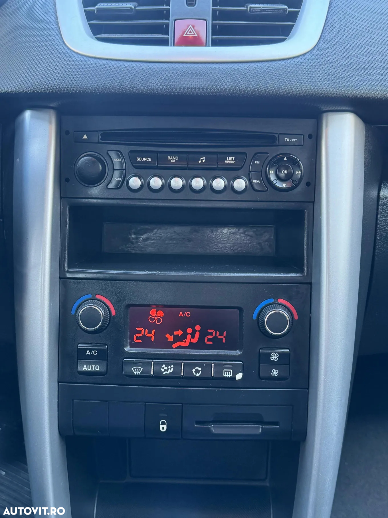Peugeot 207 1.4 E Trendy - 6