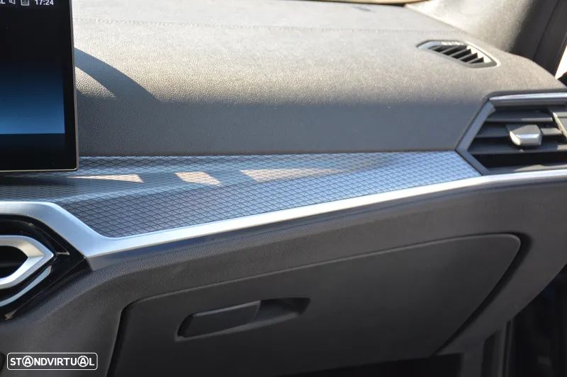 BMW 330 e Pack M Auto - 17