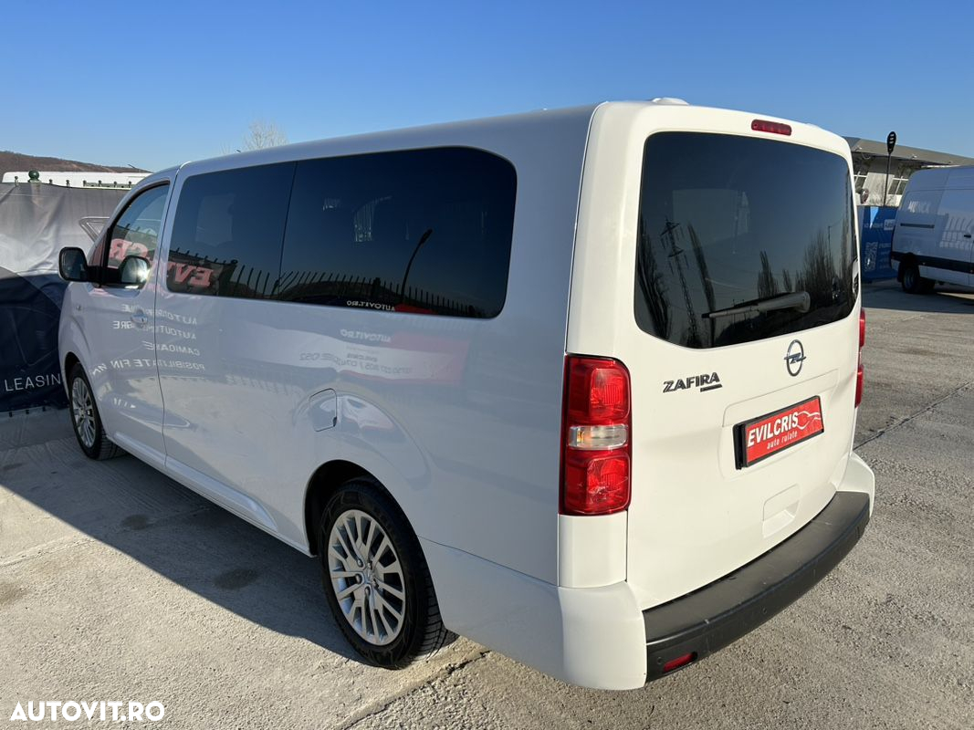 Opel Vivaro - 10