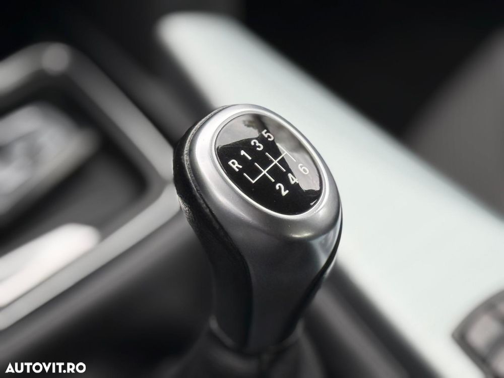 BMW Seria 3 318d xDrive Luxury Line - 14