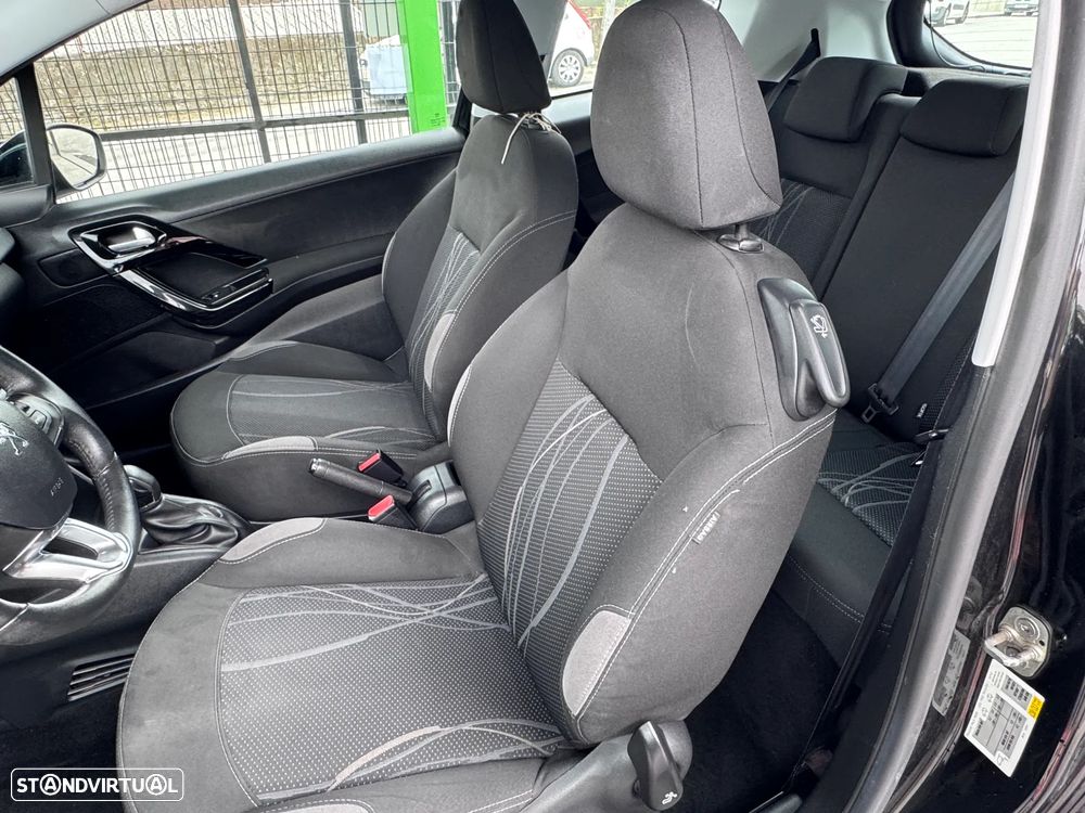 Peugeot 208 68 VTI Active - 19