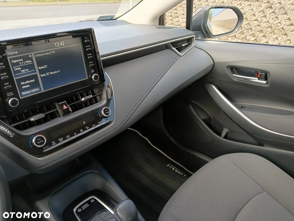 Toyota Corolla 1.8 Hybrid Comfort - 19