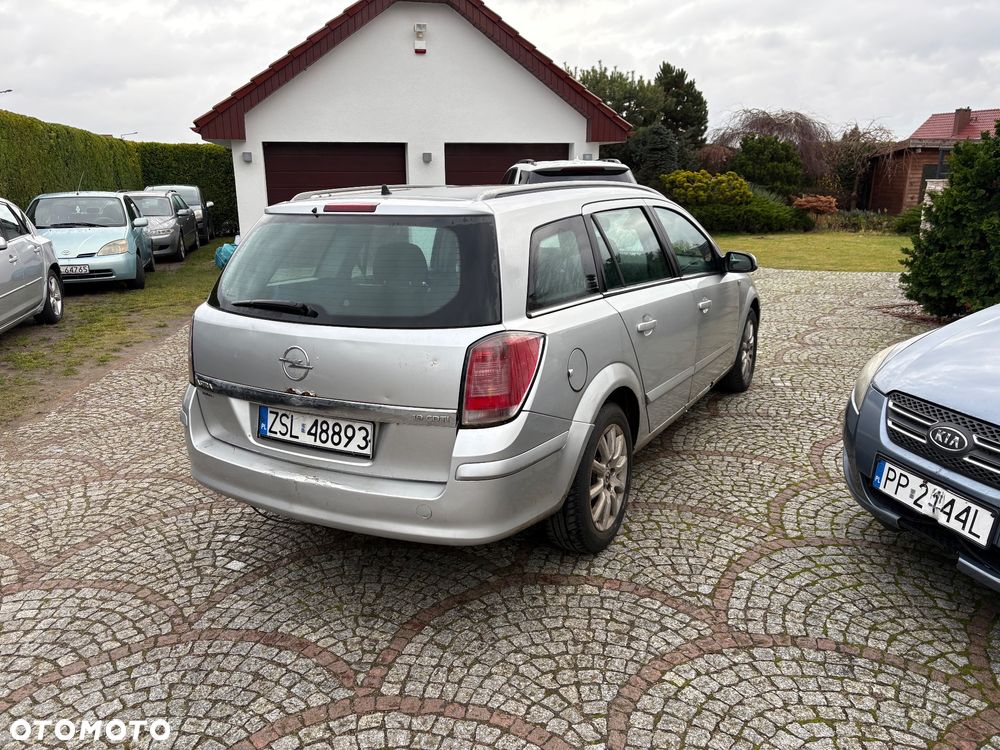 Opel Astra 1.9 CDTI Edition - 4