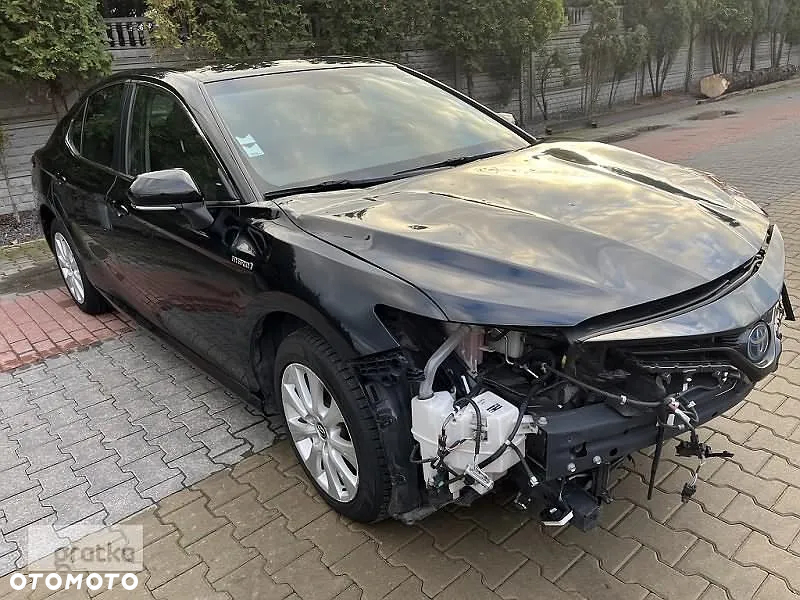 Toyota Camry - 3