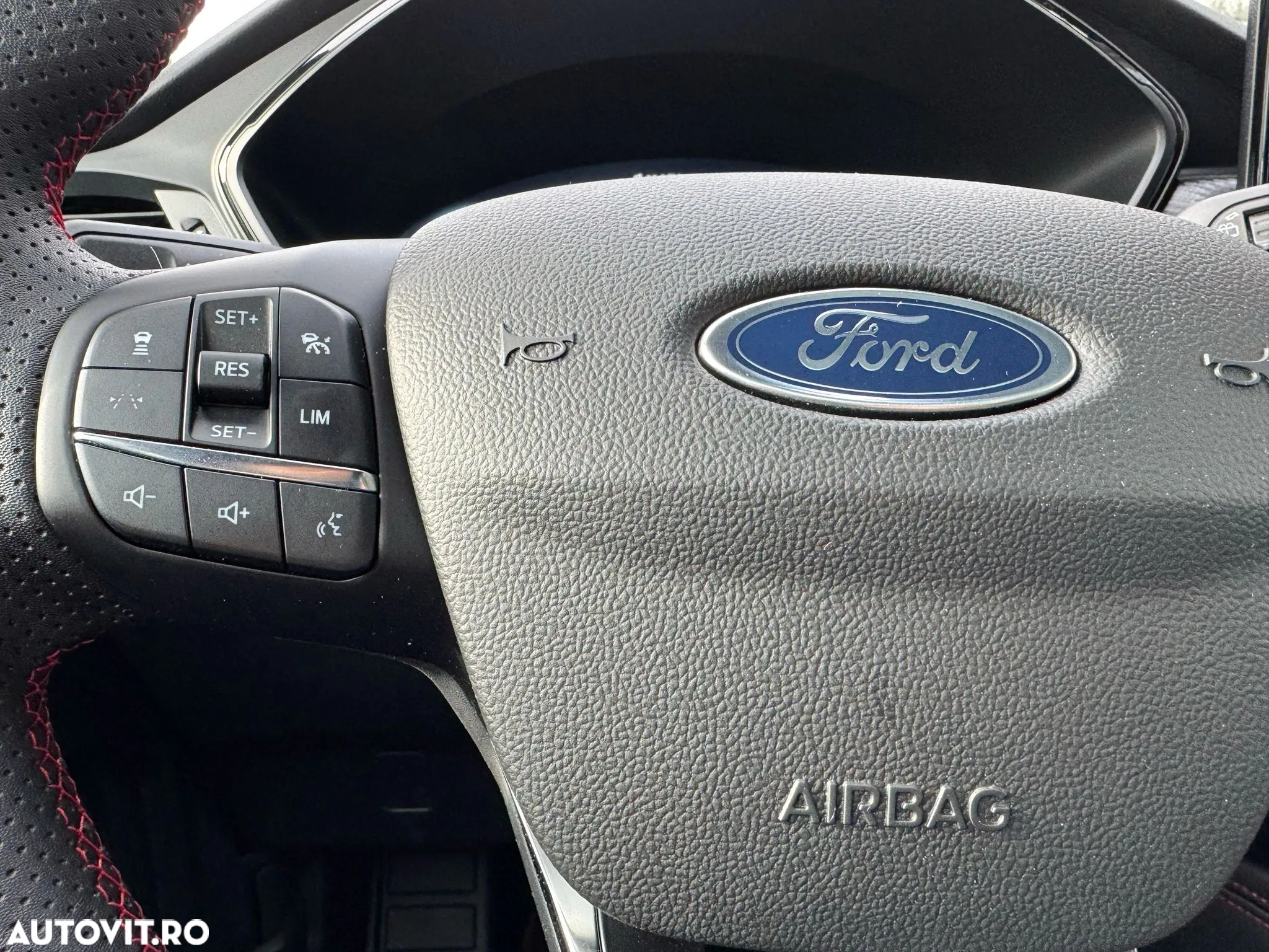 Ford Kuga 1.5 EcoBoost A8 FWD ST-Line X - 22