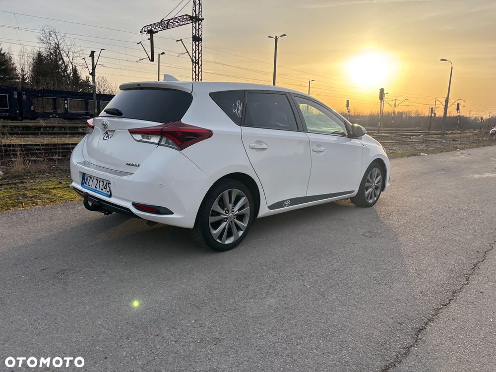 Toyota Auris 1.4 D-4D Dynamic - 12