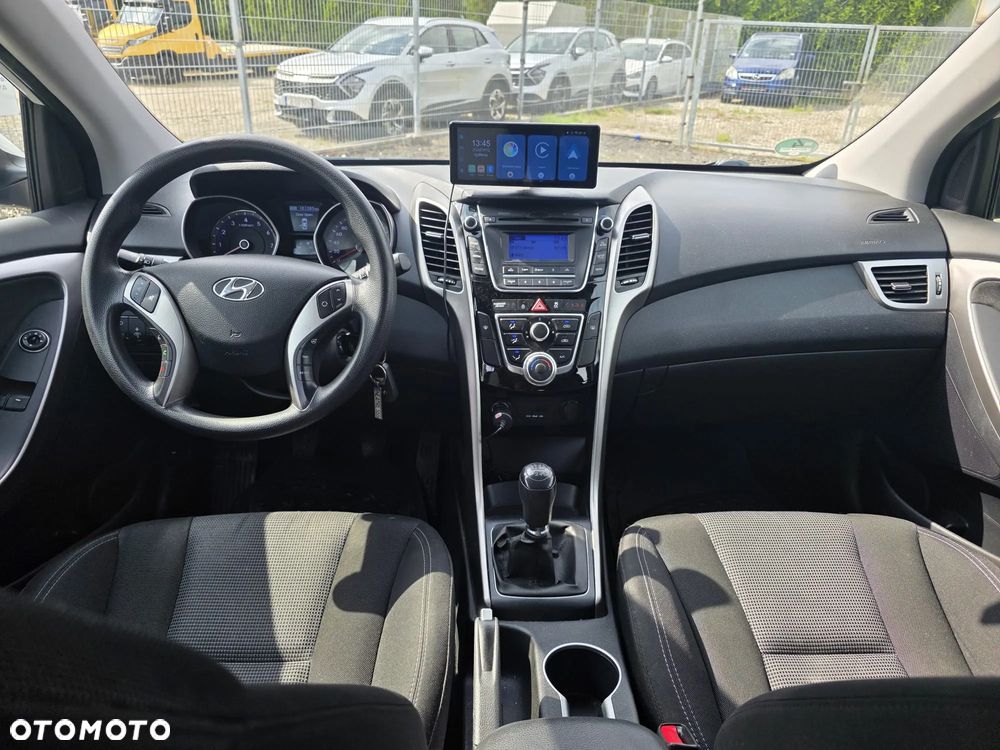 Hyundai i30 i30cw 1.4 Trend - 13