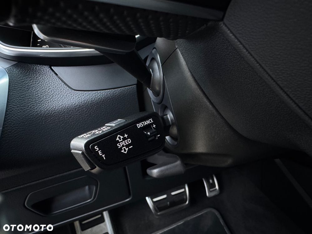 Audi A6 Avant 40 TDI quattro S tronic S line - 36