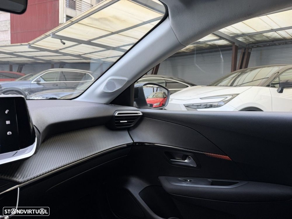 Peugeot 208 1.2 PureTech Active Pack - 29