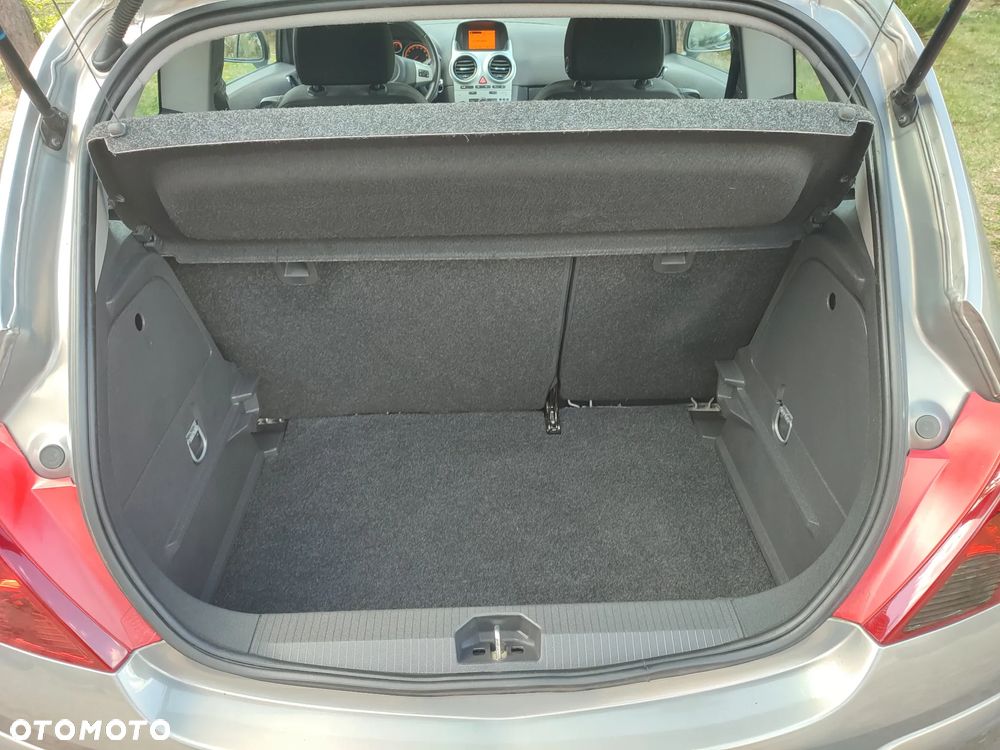 Opel Corsa 1.4 16V Active - 21