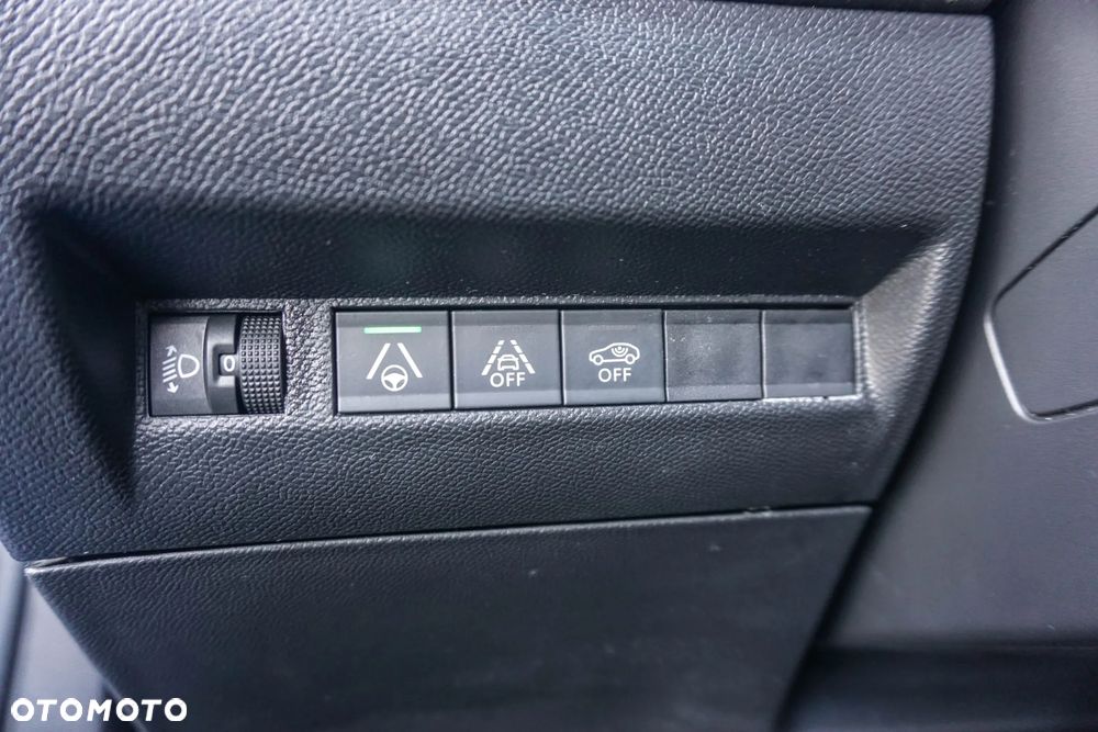 Peugeot 2008 1.2 PureTech Allure Pack S&S EAT8 - 25