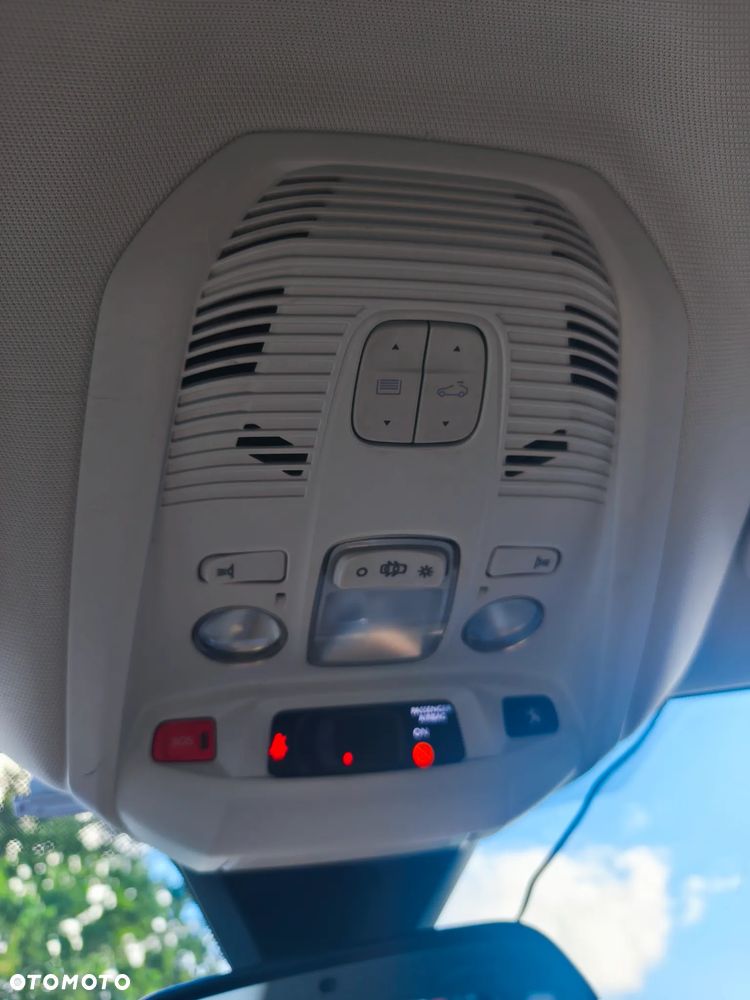 Peugeot 5008 HDI 150 Allure - 12
