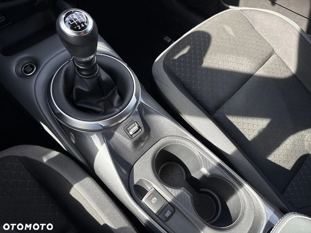 Nissan Juke 1.0 DIG-T N-Connecta - 16