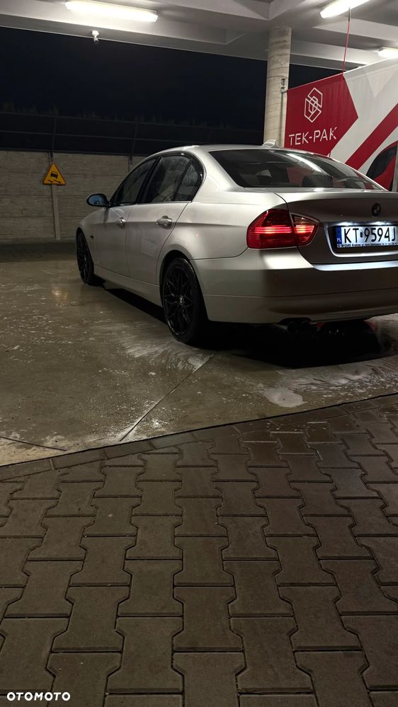 BMW Seria 3 330d - 19